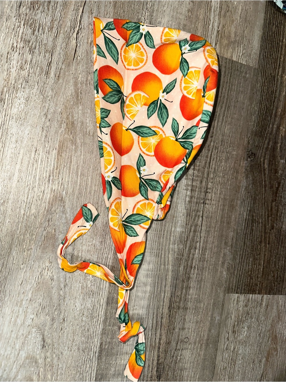 Summertime orange’s pattern tie-back surgical cap